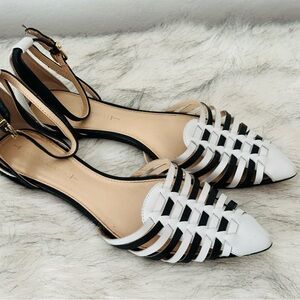 Ballet flats black and white